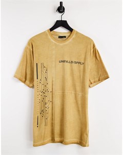 Желтая свободная футболка со вставками эффектом масляной стирки и принтом логотипа на груди ASOS Unr Asos design