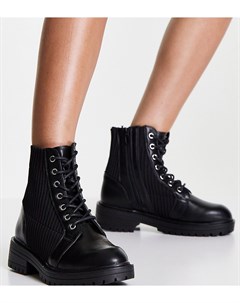 Черные ботинки на шнуровке с плоской подошвой и трикотажными вставками для широкой стопы New look wide fit