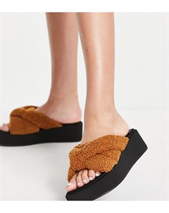 Светло коричневые сандалии на плоской подошве для широкой стопы с мягкими ремешками из искусственног Asos design