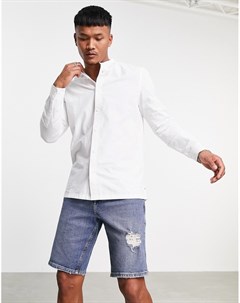 Белая рубашка с воротником с застежкой на пуговице Bershka