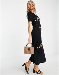 Черное платье миди из жатой ткани с квадратным вырезом ступенчатой отделкой и цветочной вышивкой Asos design