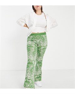 Свободные вязаные расклешенные брюки с мраморным принтом зеленого цвета от комплекта Daisy street plus