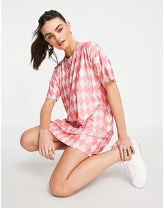 Розовое платье футболка с принтом в ромбик Urban threads