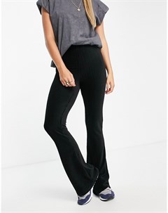 Вельветовые расклешенные брюки черного цвета Asos design
