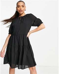 Черное платье мини с V образным вырезом и оборками Na-kd