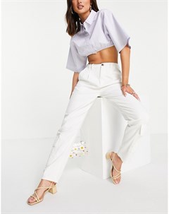 Кремово белые джинсы с карманами и вставками по бокам Asos design