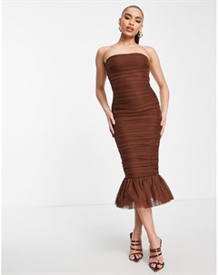 Шоколадно коричневое присборенное платье бандо миди с оборкой на юбке London Rare