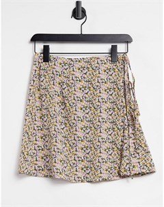 Эксклюзивная пляжная мини юбка с запахом завязками и цветочным принтом Fashion union
