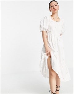 Белое хлопковое платье миди из органического хлопка с вышивкой и присборенной юбкой Vero moda