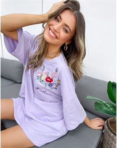 Платье футболка в стиле oversized сиреневого цвета с цветочной вышивкой на кармане Asos design