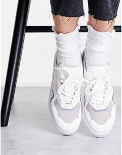 Белые кроссовки в спортивном стиле на шнуровке Court Topshop
