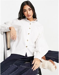 Белая рубашка с высоким воротником и объемными рукавами Femme Selected