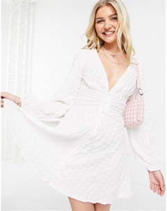 Фактурное платье мини белого цвета с присборенной талией пуговицами и расклешенной юбкой Asos design