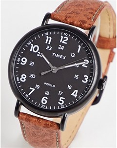 Часы с ремешком из натуральной кожи светло коричневого цвета с черным циферблатом Timex