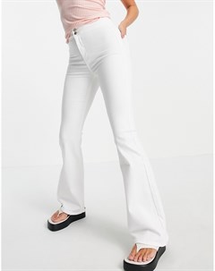 Белые эластичные расклешенные джинсы Topshop