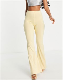 Расклешенные брюки желтовато кремового цвета Asos design