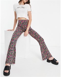 Расклешенные брюки с цветочным принтом на темном фоне Asos design