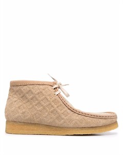 Фактурные ботинки на шнуровке Clarks