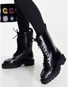 Высокие массивные ботинки из искусственной кожи черного цвета на шнуровке Monki