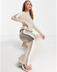 Бежевые трикотажные брюки с широкими штанинами и полосками по бокам от комплекта Aria cove