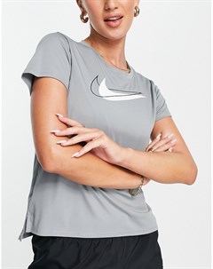Серая футболка с короткими рукавами и логотипом галочкой Dri FIT Nike running