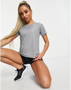 Серая футболка с круглым вырезом Essential Nike training