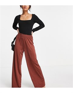 Атласные брюки шоколадного цвета с широкими штанинами и эластичным поясом ASOS DESIGN Petite Asos petite