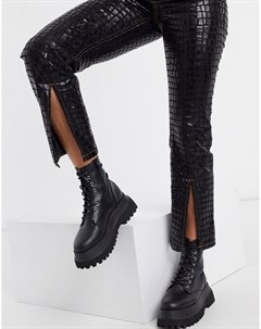 Черные джинсы сигареты с завышенной талией разрезами спереди и рисунком под кожу крокодила Asos design