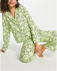 Пижамный комплект из рубашки с длинными рукавами и брюк из хлопка лаймового цвета с принтом смайлов Asos design