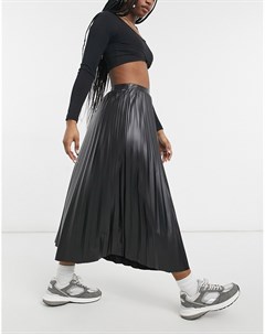 Черная юбка миди из искусственной кожи с плиссировкой Asos design