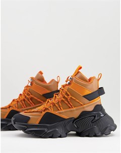 Черно оранжевые походные кроссовки на толстой подошве District Asos design