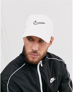Белая кепка с логотипом Nike