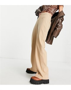 Бежевые свободные брюки с широкими штанинами в винтажном мужском стиле Petite Bershka