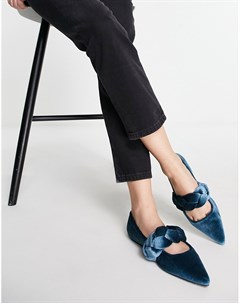 Синие бархатные балетки с острым носком и декоративным ремешком косичкой Liberty Asos design