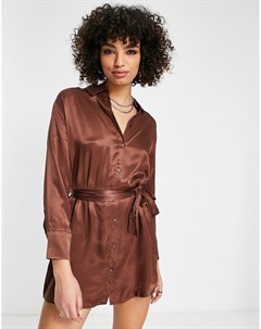 Атласное платье рубашка шоколадного цвета с поясом Bershka