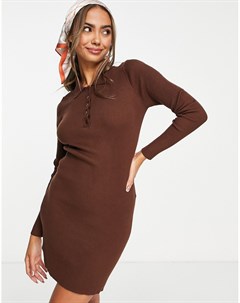 Вязаное платье поло мини в рубчик шоколадно коричневого цвета Stradivarius