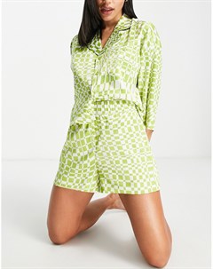 Атласный пижамный комплект пыльно зеленого цвета с принтом в волнистую клетку Monki