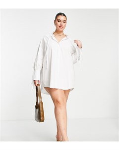 Белое платье рубашка с рюшами на воротнике и завязками на рукавах x Dani Dyer In the style plus