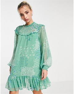 Зеленое шифоновое платье с принтом в стиле пэчворк и кокеткой с оборками Miss selfridge