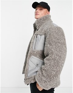 Серая куртка из искусственного меха в утилитарном стиле с контрастными вставками Urbancode