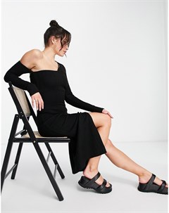 Черное платье миди на одно плечо с длинным рукавом и разрезом Asos design