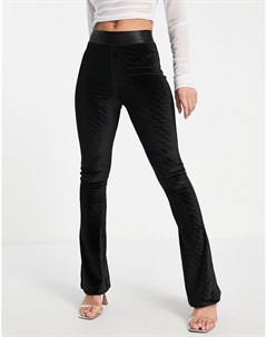 Бархатные расклешенные брюки черного цвета от комплекта в стиле casual River island