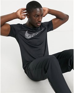 Черная футболка с камуфляжным логотипом галочкой Nike training