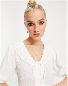 Белая блузка с оборками на воротнике New look