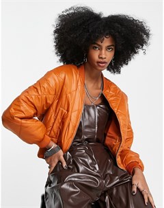 Оранжевая стеганая куртка бомбер Bershka