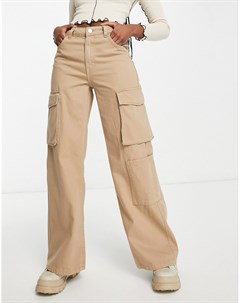 Oversized брюки карго бежевого цвета с широкими штанинами и карманами Bershka