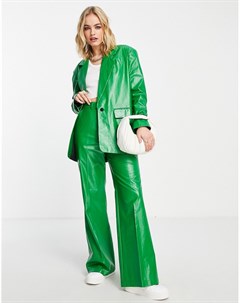 Зеленые брюки из материала с покрытием Topshop