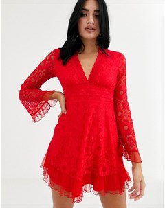 Красное кружевное короткое приталенное платье с глубоким вырезом Love triangle