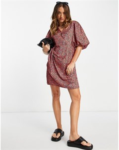 Атласное платье мини с запахом спереди и ярким леопардовым принтом Vero moda