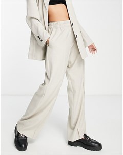 Свободные костюмные брюки из фактурного материала светлого цвета в винтажном стиле Asos design